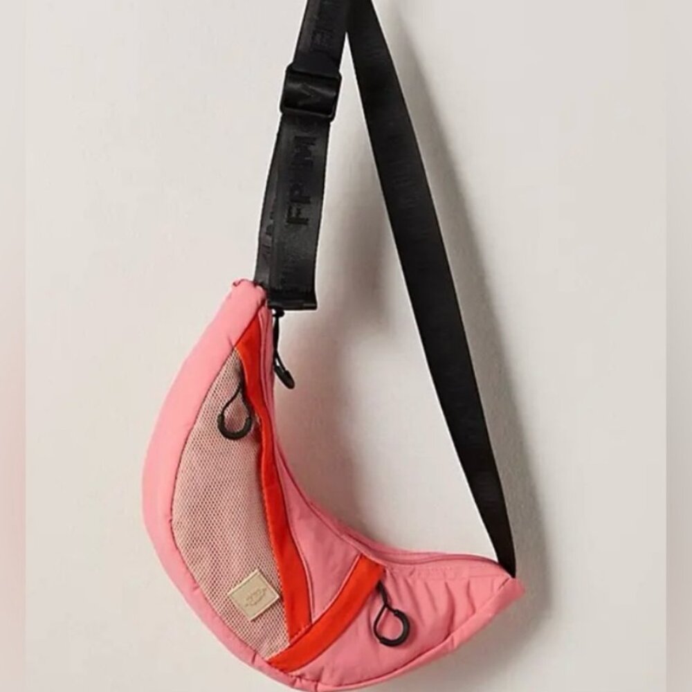NEW FREE PEOPLE MOVEMENT nothin but net sling bag